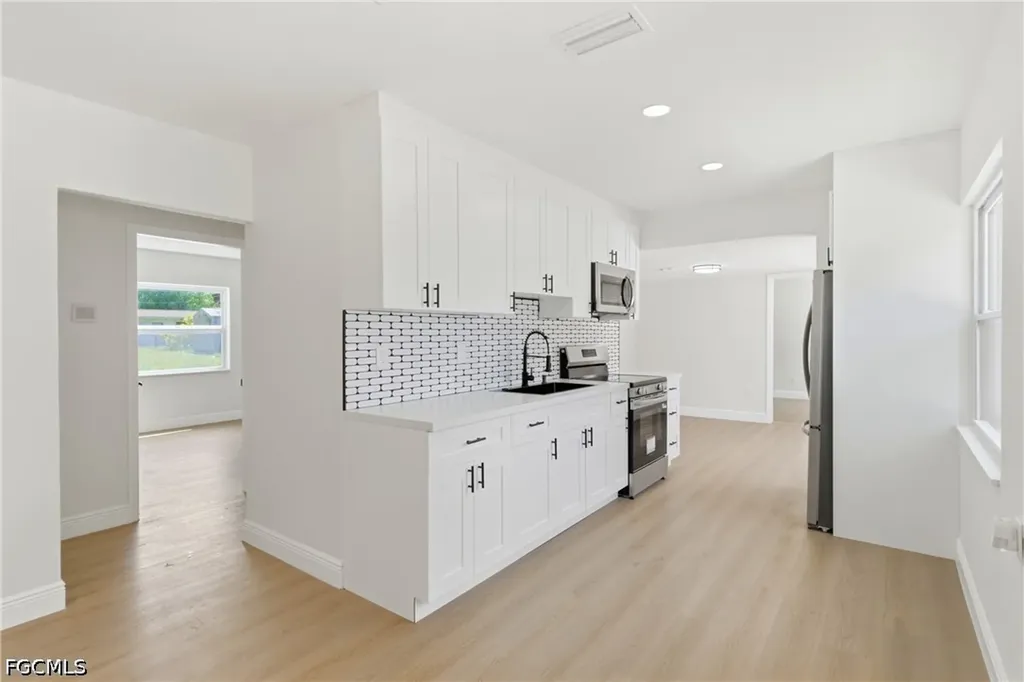 363 New York Drive Fort Myers FL 33905