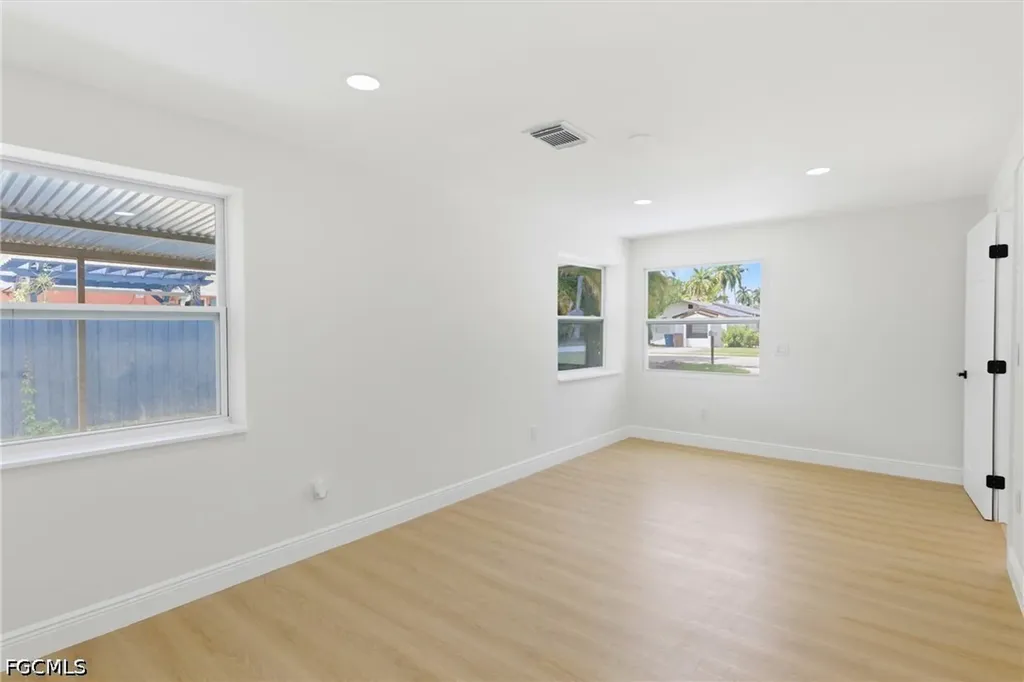 363 New York Drive Fort Myers FL 33905