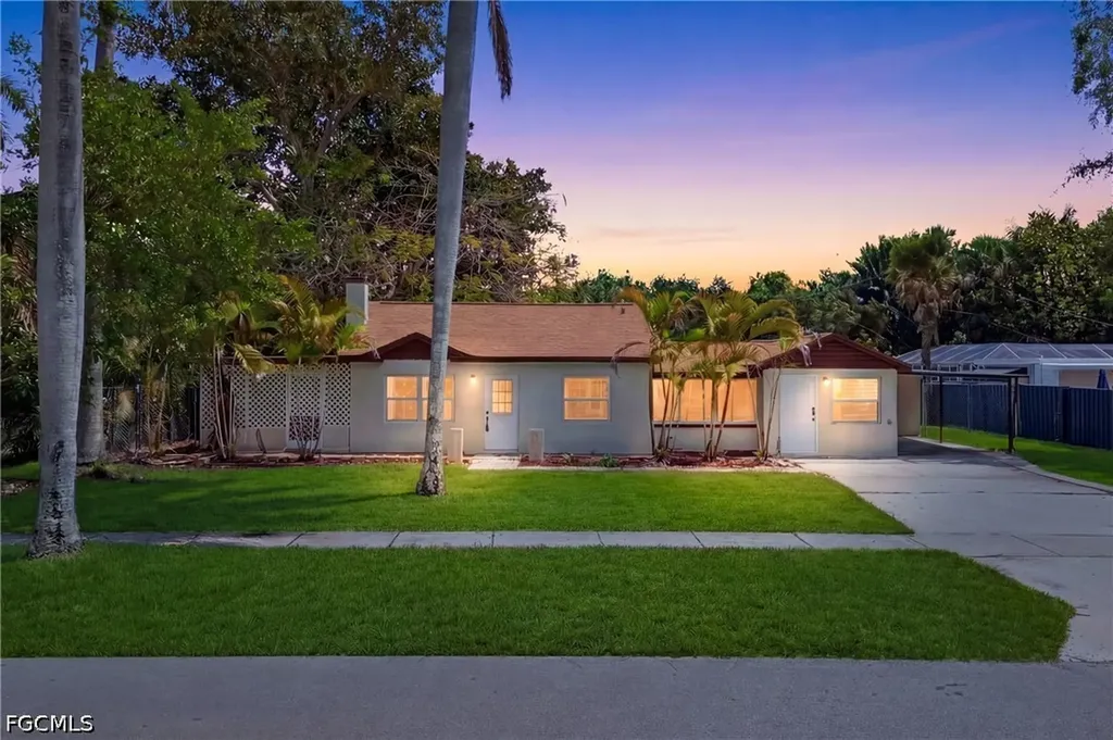 363 New York Drive Fort Myers FL 33905