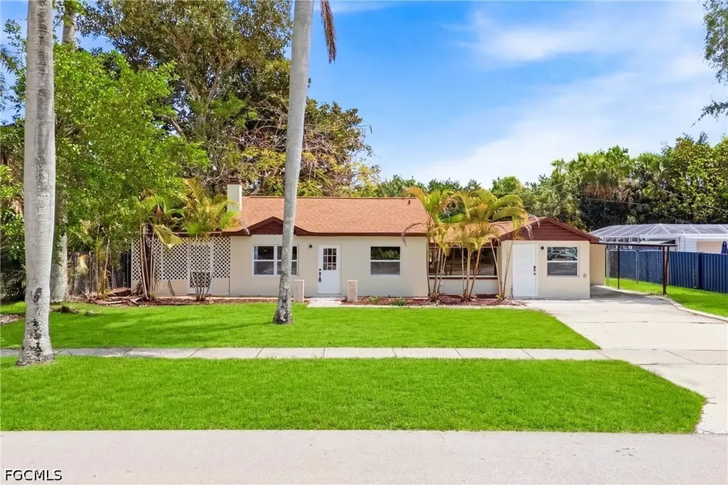 363 New York Drive Fort Myers FL 33905