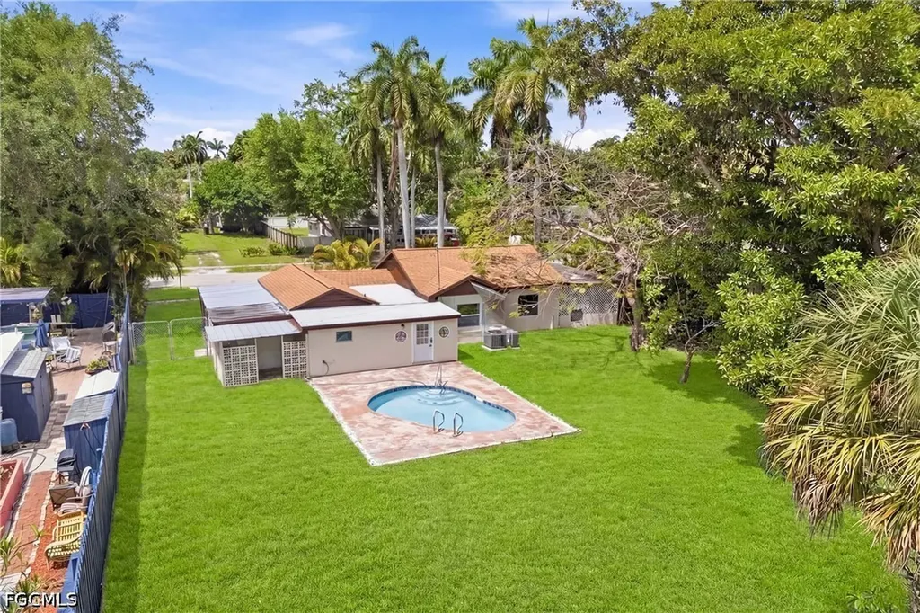 363 New York Drive Fort Myers FL 33905