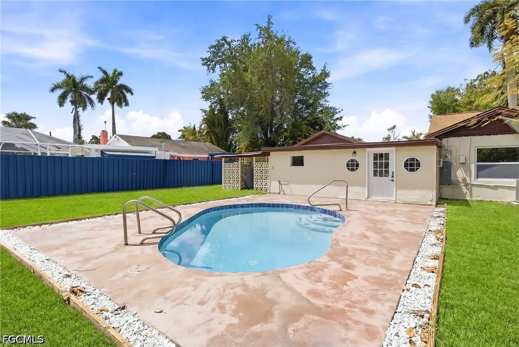 363 New York Drive Fort Myers FL 33905