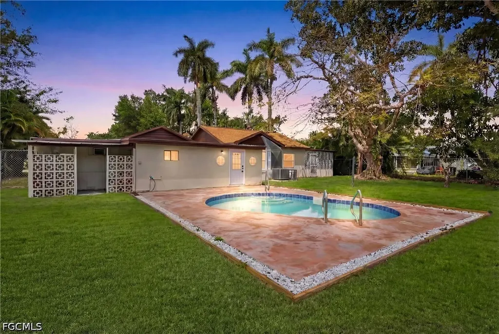 363 New York Drive Fort Myers FL 33905