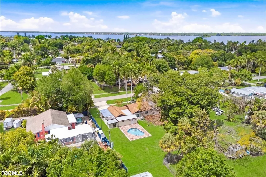 363 New York Drive Fort Myers FL 33905