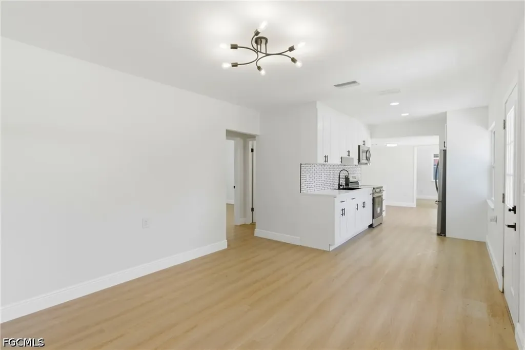 363 New York Drive Fort Myers FL 33905