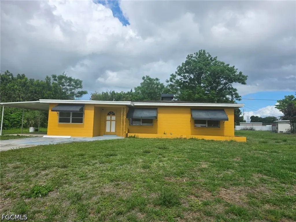 102 Connecticut Road Lehigh Acres FL 33936
