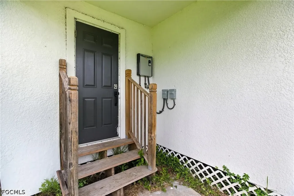 25 Cypress Street North Fort Myers FL 33903