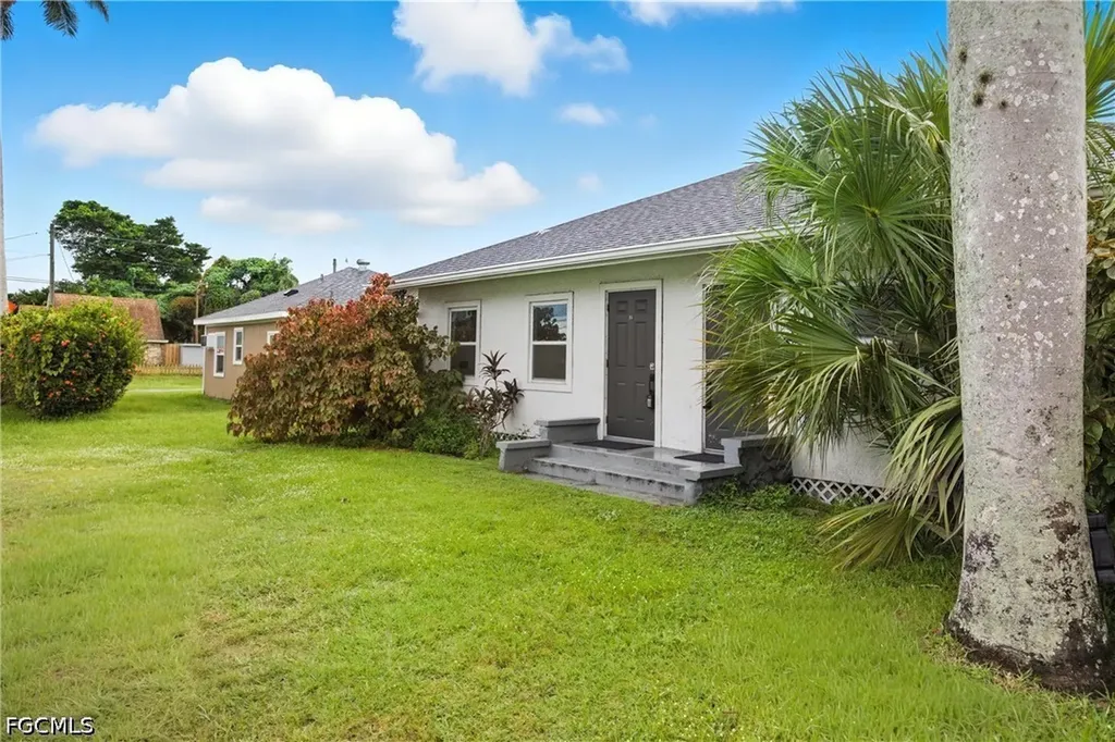 25 Cypress Street North Fort Myers FL 33903