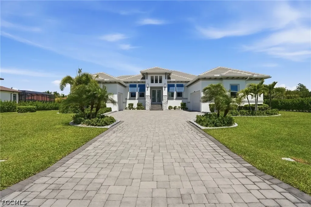 Fort Myers FL, 8590 Belle Meade Drive