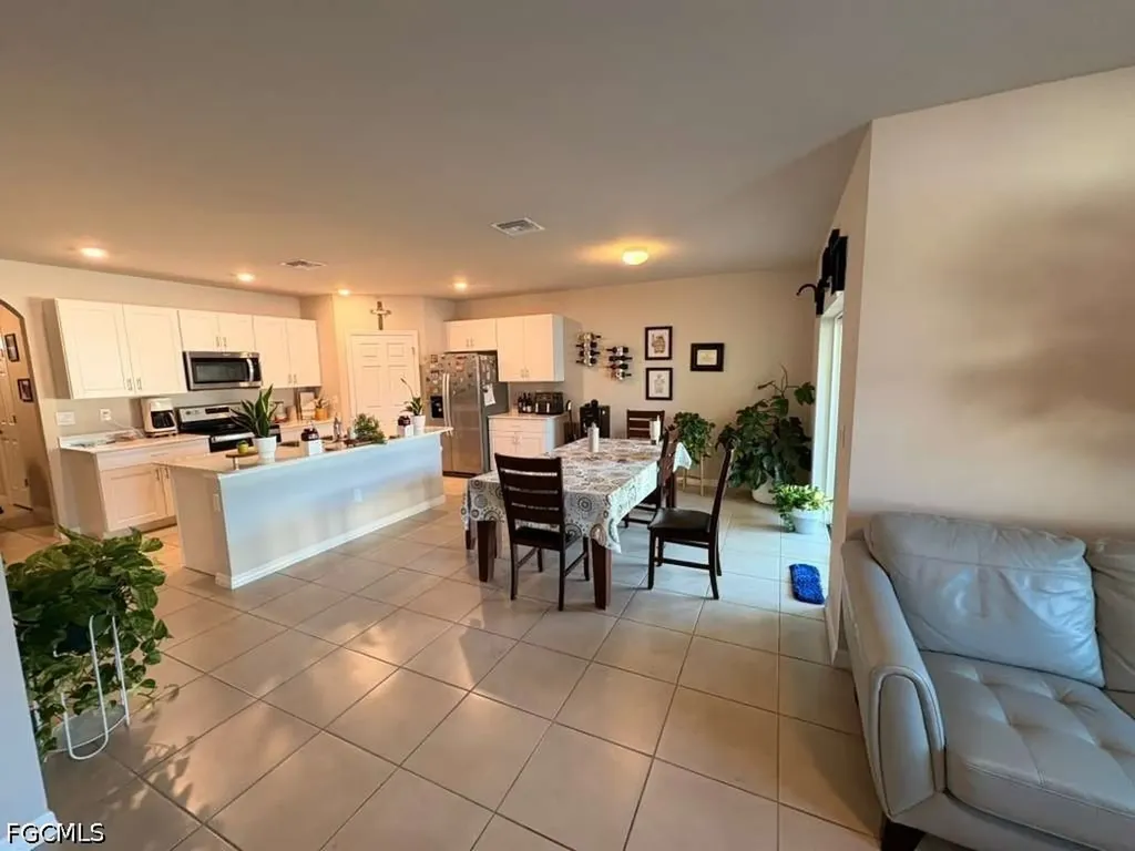 1129 NW 20th Avenue Cape Coral FL 33993