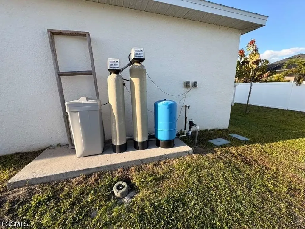 1129 NW 20th Avenue Cape Coral FL 33993