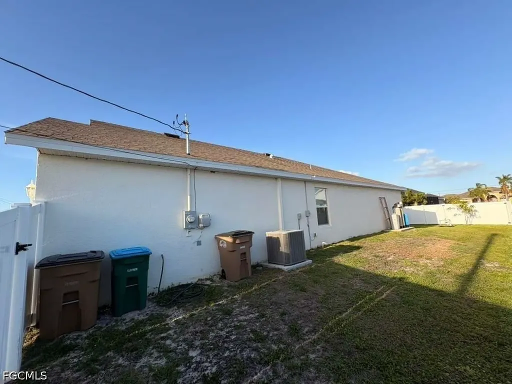 1129 NW 20th Avenue Cape Coral FL 33993