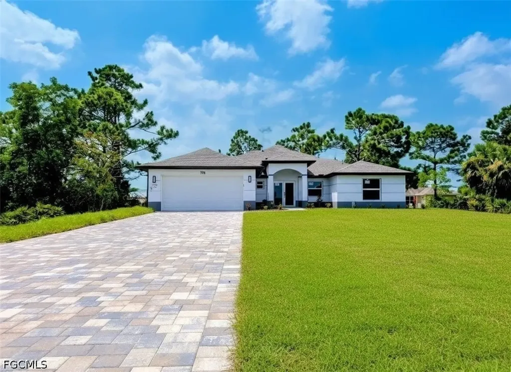 798 Bell Boulevard S Lehigh Acres FL 33974