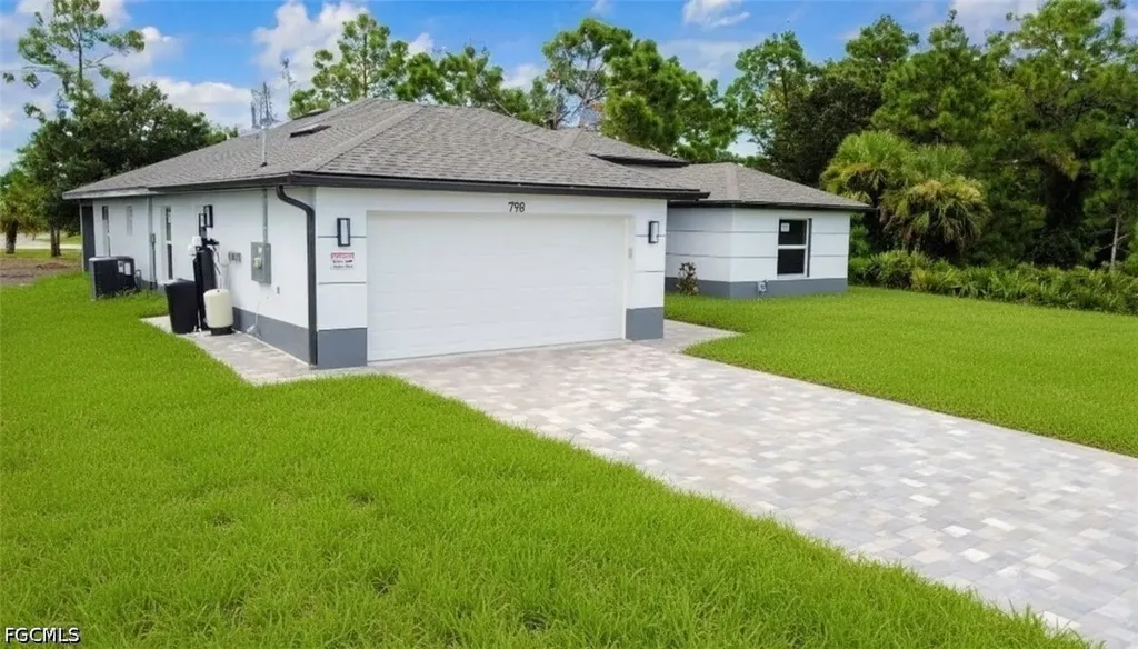 798 Bell Boulevard S Lehigh Acres FL 33974