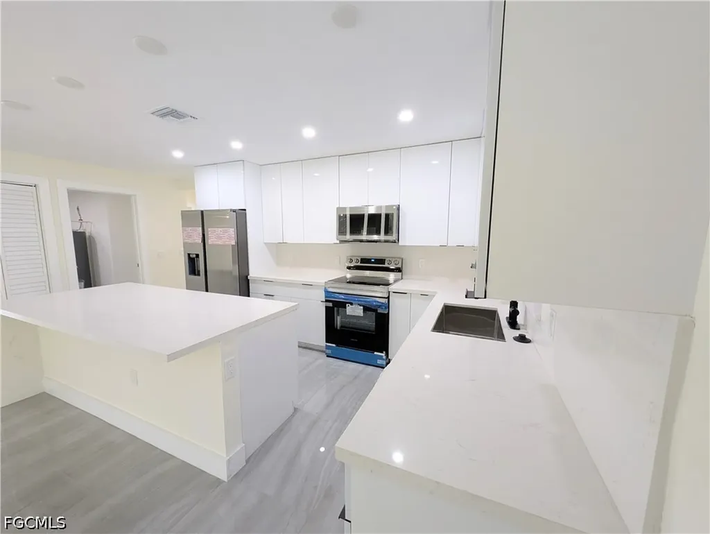 798 Bell Boulevard S Lehigh Acres FL 33974