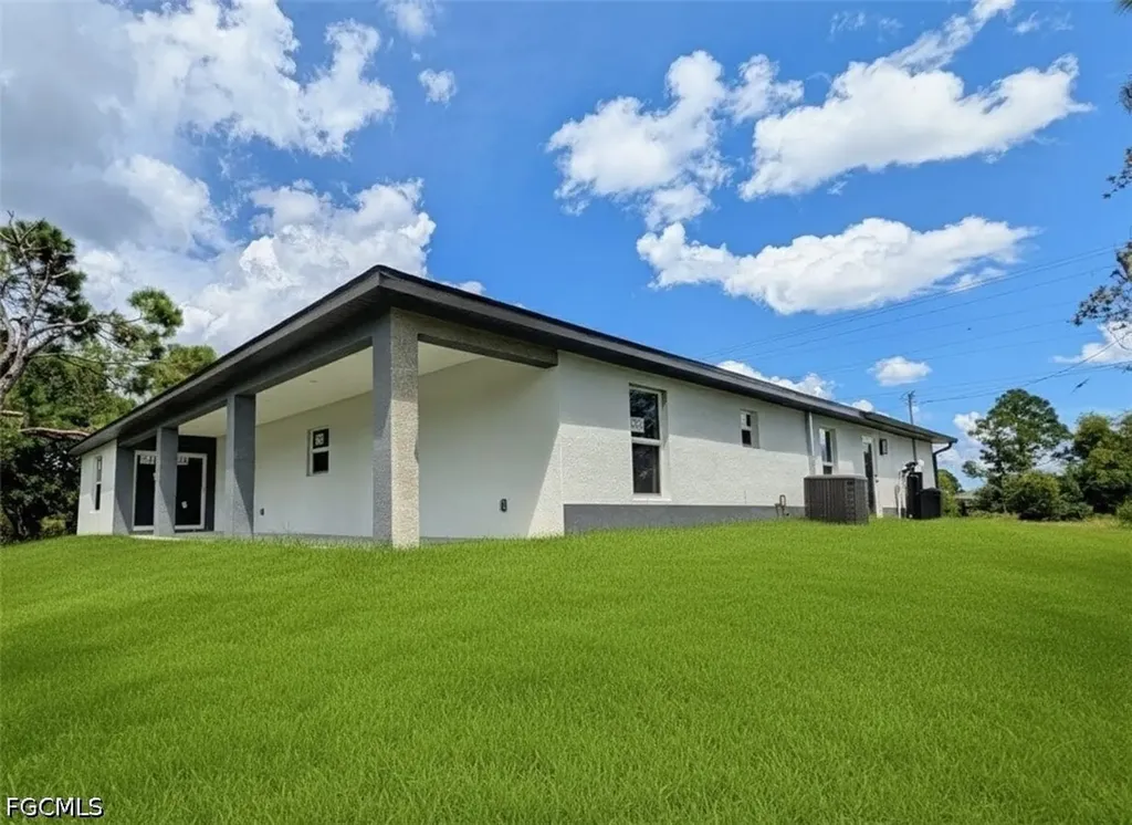 798 Bell Boulevard S Lehigh Acres FL 33974