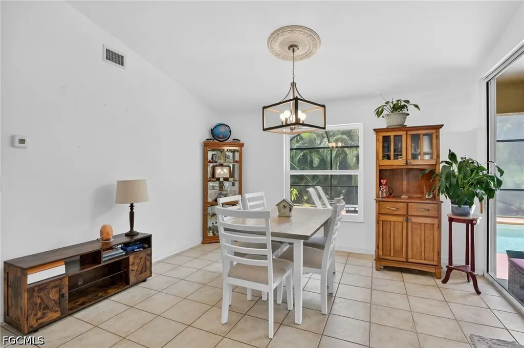 3809 Agualinda Boulevard Cape Coral FL 33914