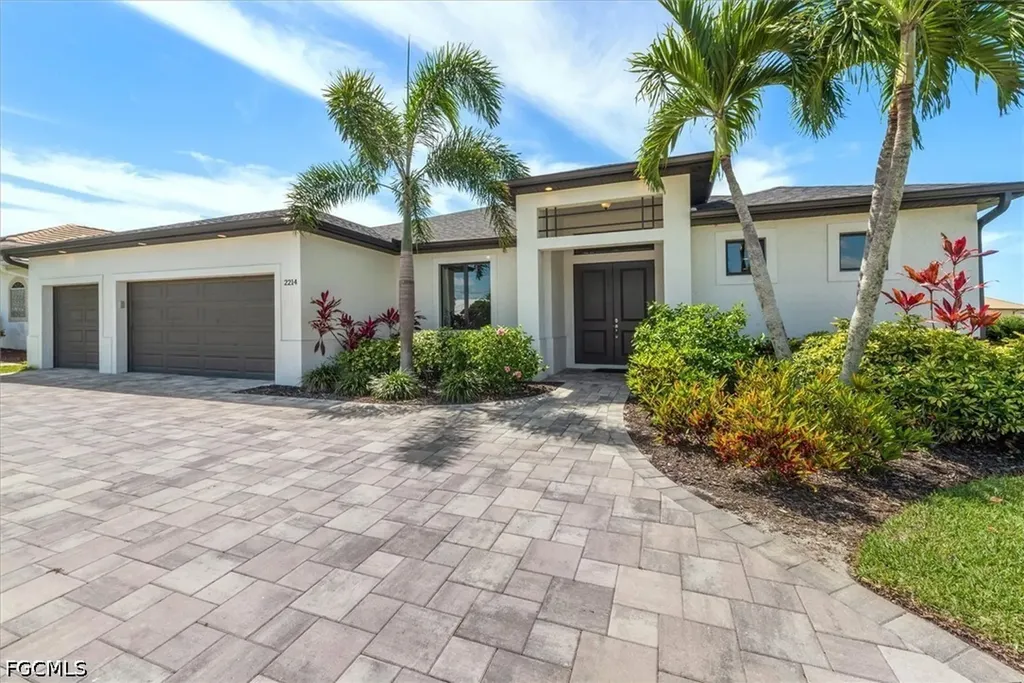 2214 Cape Coral Parkway W Cape Coral FL 33914