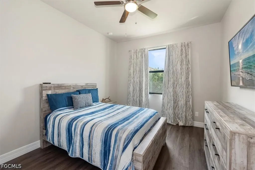 2214 Cape Coral Parkway W Cape Coral FL 33914