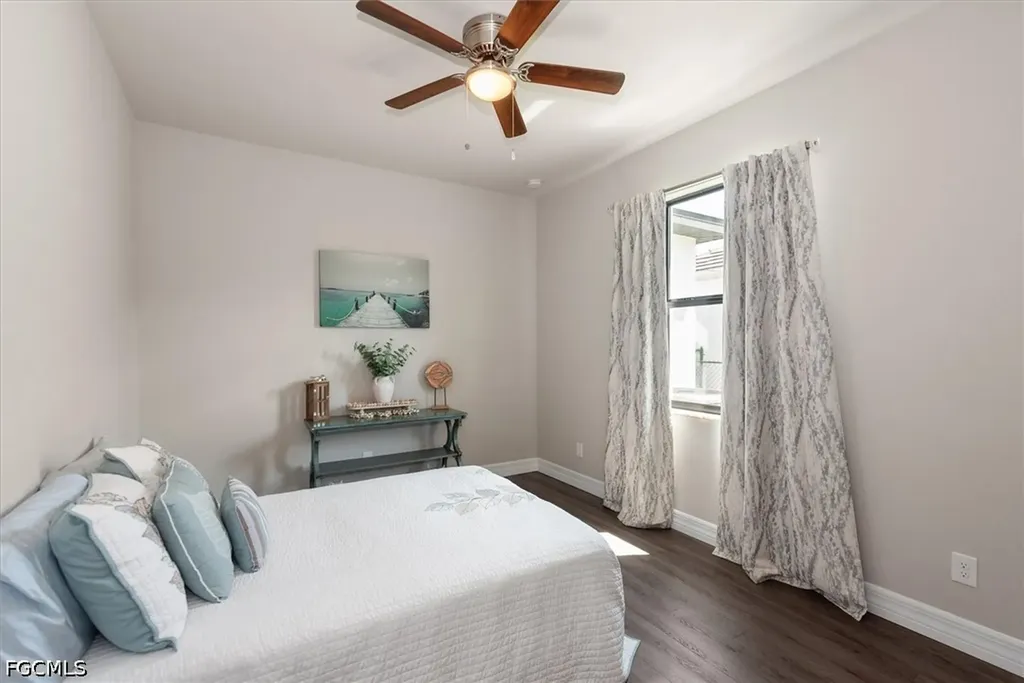 2214 Cape Coral Parkway W Cape Coral FL 33914