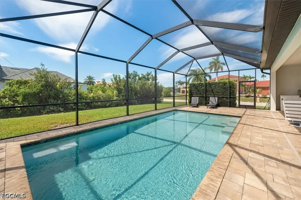 2214 Cape Coral Parkway W Cape Coral FL 33914