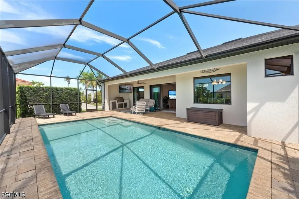 2214 Cape Coral Parkway W Cape Coral FL 33914