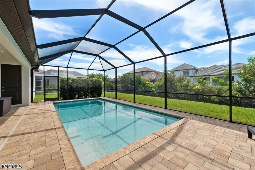 2214 Cape Coral Parkway W Cape Coral FL 33914