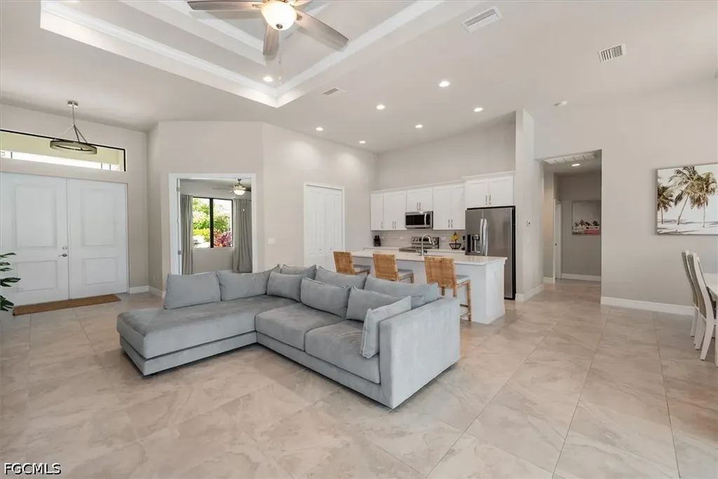 2214 Cape Coral Parkway W Cape Coral FL 33914