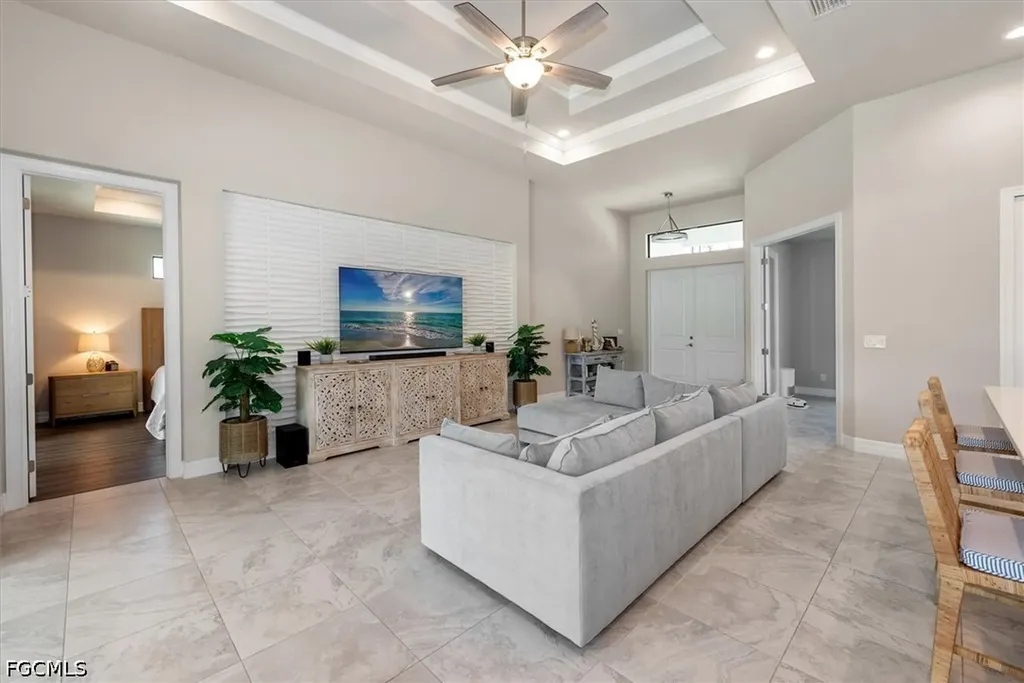 2214 Cape Coral Parkway W Cape Coral FL 33914