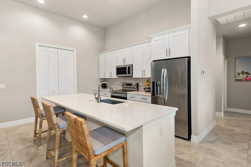 2214 Cape Coral Parkway W Cape Coral FL 33914