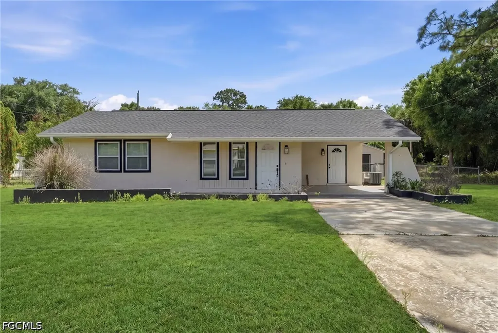 1702 E 6th Street Lehigh Acres FL 33972