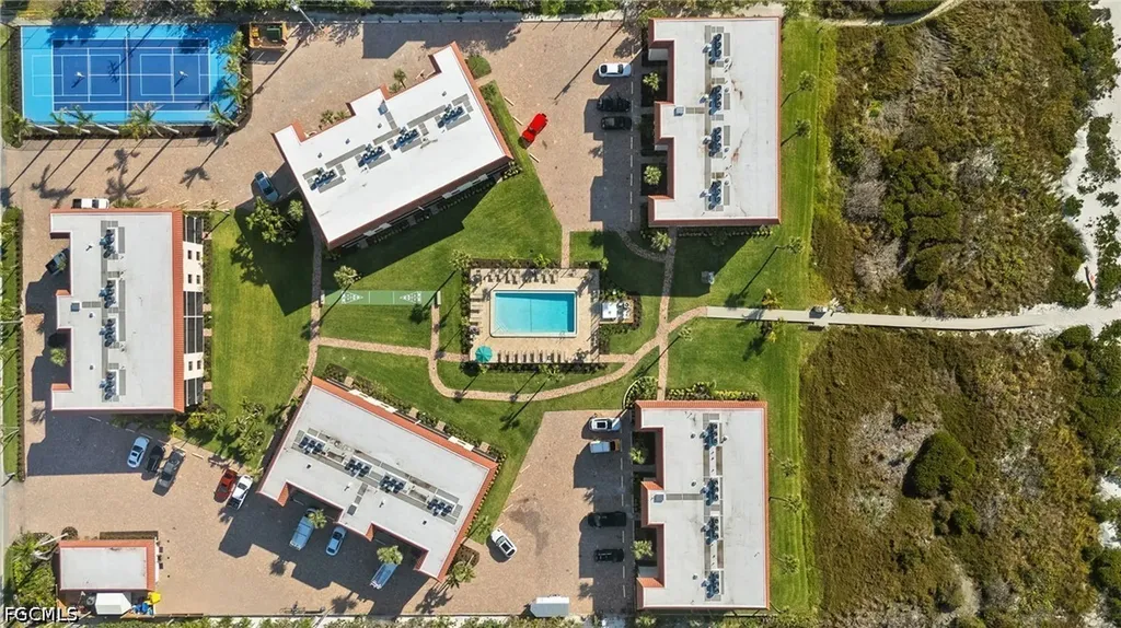 671 E Gulf Drive Sanibel FL 33957
