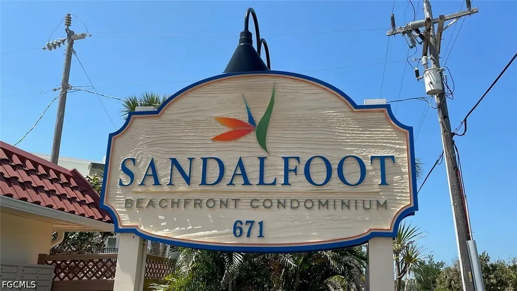 671 E Gulf Drive Sanibel FL 33957