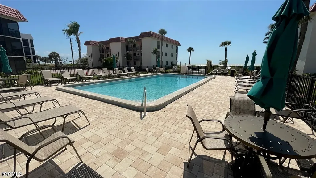671 E Gulf Drive Sanibel FL 33957