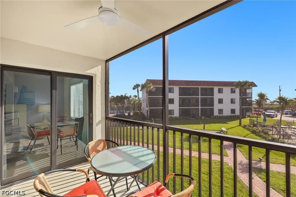 671 E Gulf Drive Sanibel FL 33957