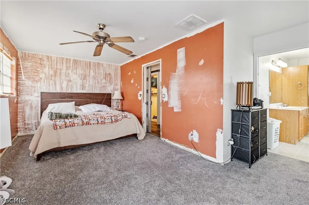 906 NE 2nd Avenue Cape Coral FL 33909