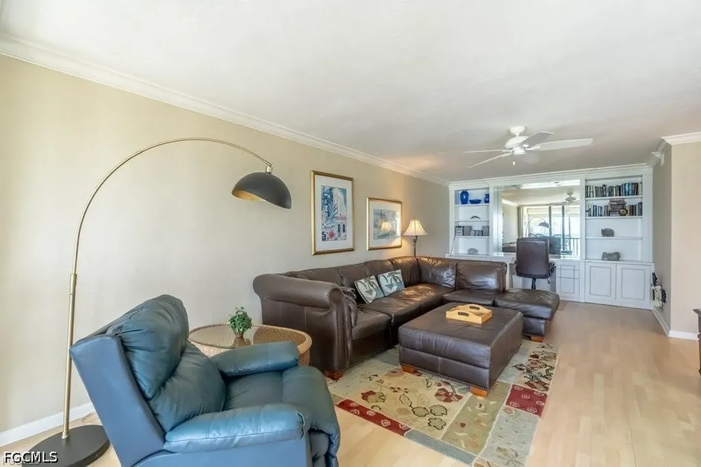 10475 Gulf Shore Drive Naples FL 34108