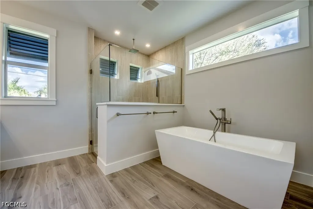 5125 Avalon Drive Cape Coral FL 33904