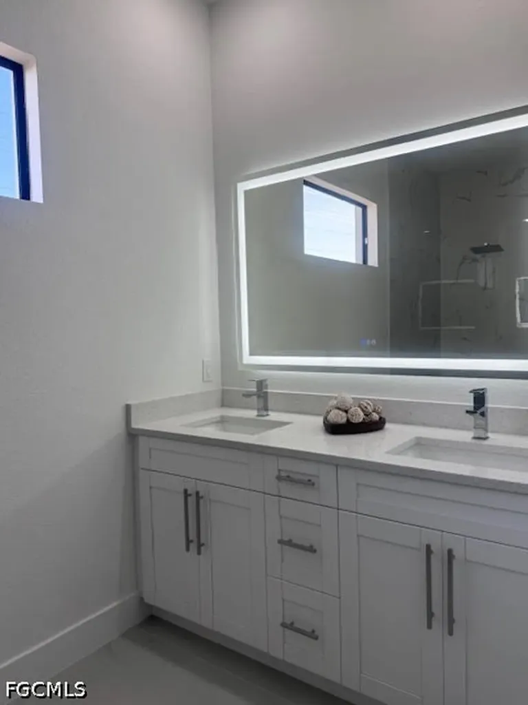 128 Kismet Parkway W Cape Coral FL 33993