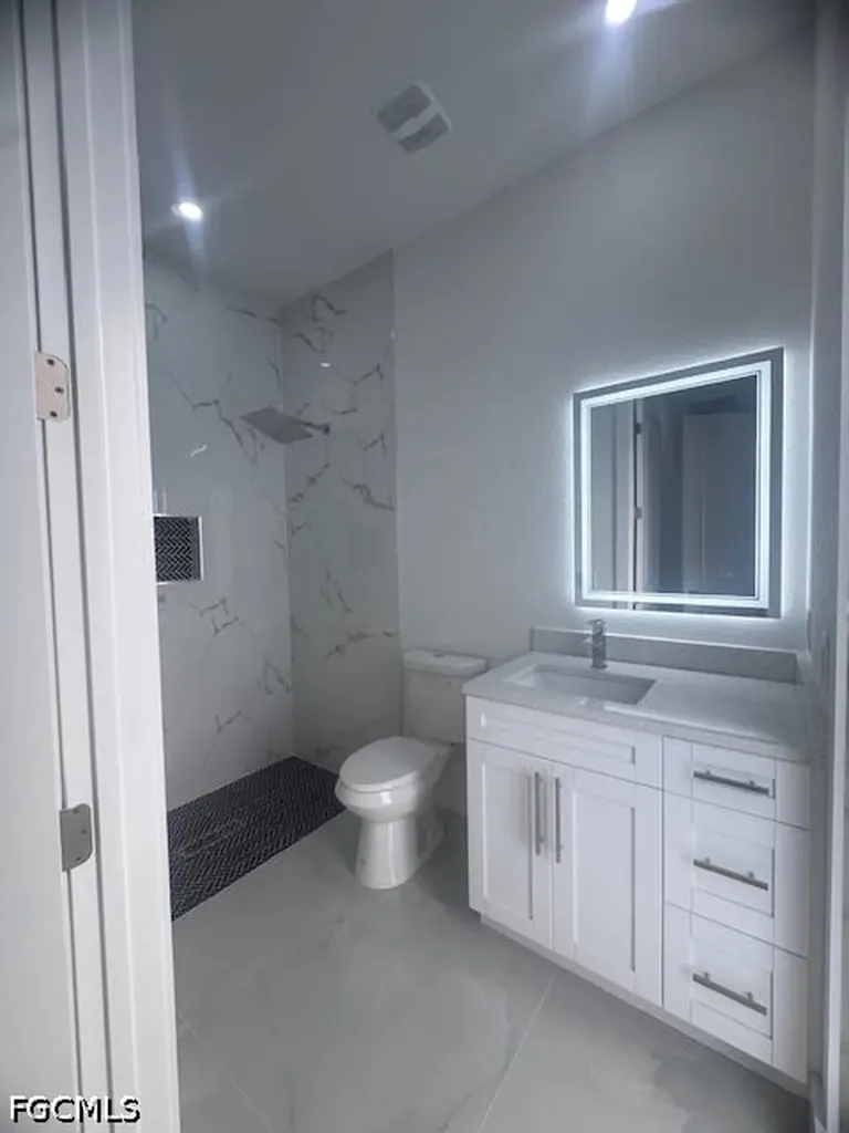 128 Kismet Parkway W Cape Coral FL 33993