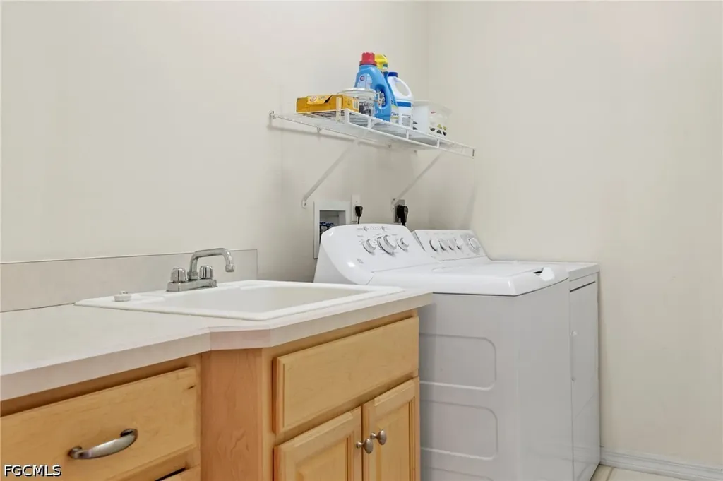 1504 SE 20th Street Cape Coral FL 33990