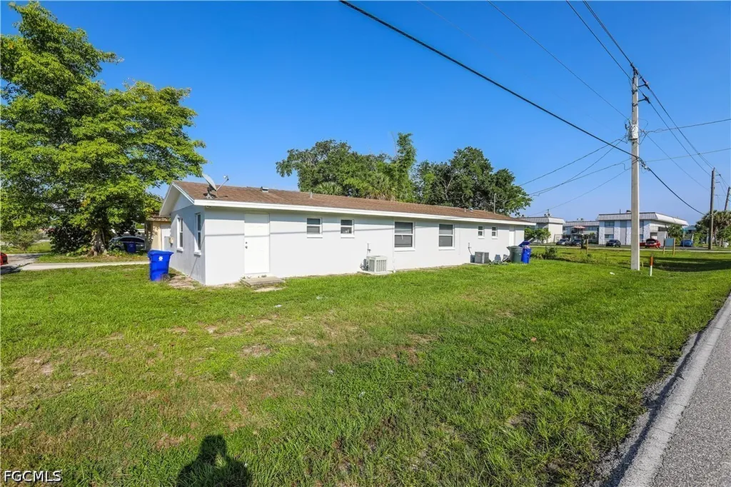 2406 Linhart Avenue Fort Myers FL 33901