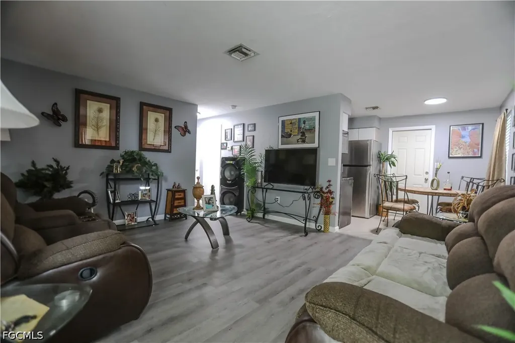 2406 Linhart Avenue Fort Myers FL 33901