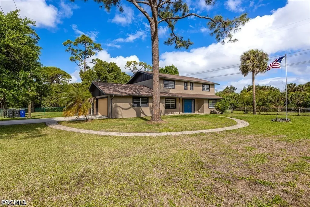 16941 Tarpon Way North Fort Myers FL 33917