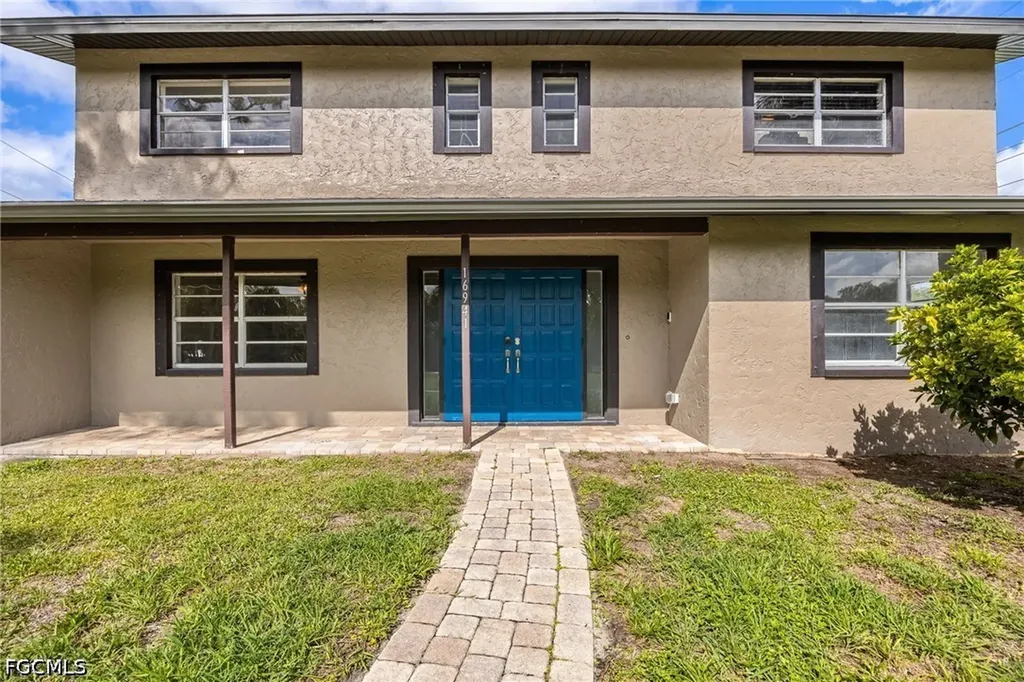 16941 Tarpon Way North Fort Myers FL 33917