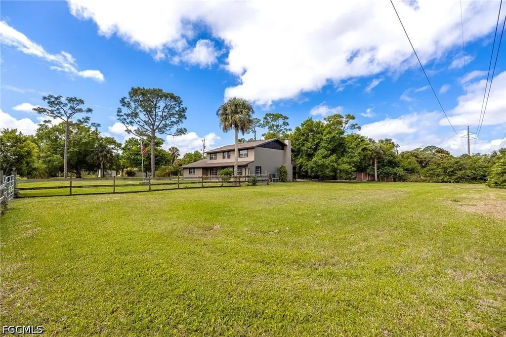 16941 Tarpon Way North Fort Myers FL 33917