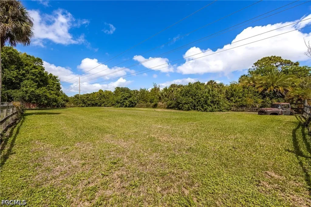 16941 Tarpon Way North Fort Myers FL 33917