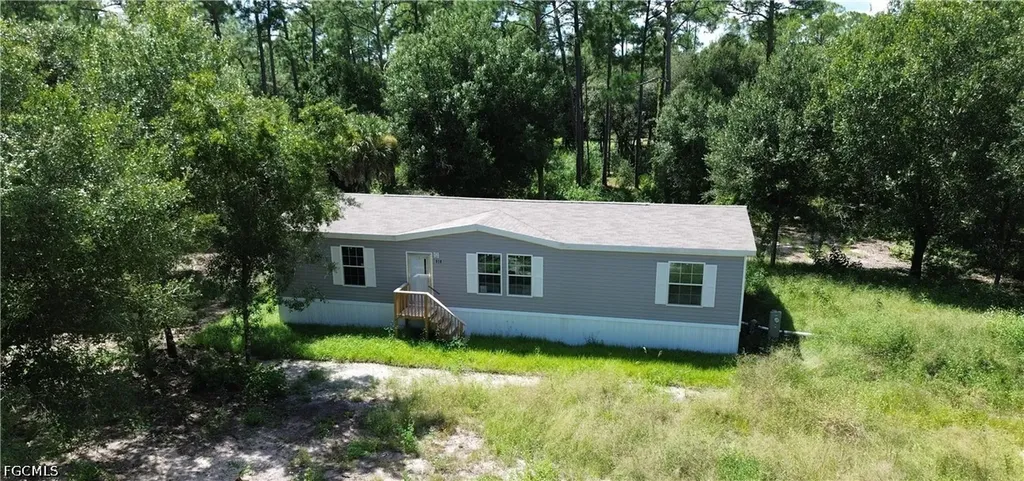 860 N Live Oak Street Clewiston FL 33440