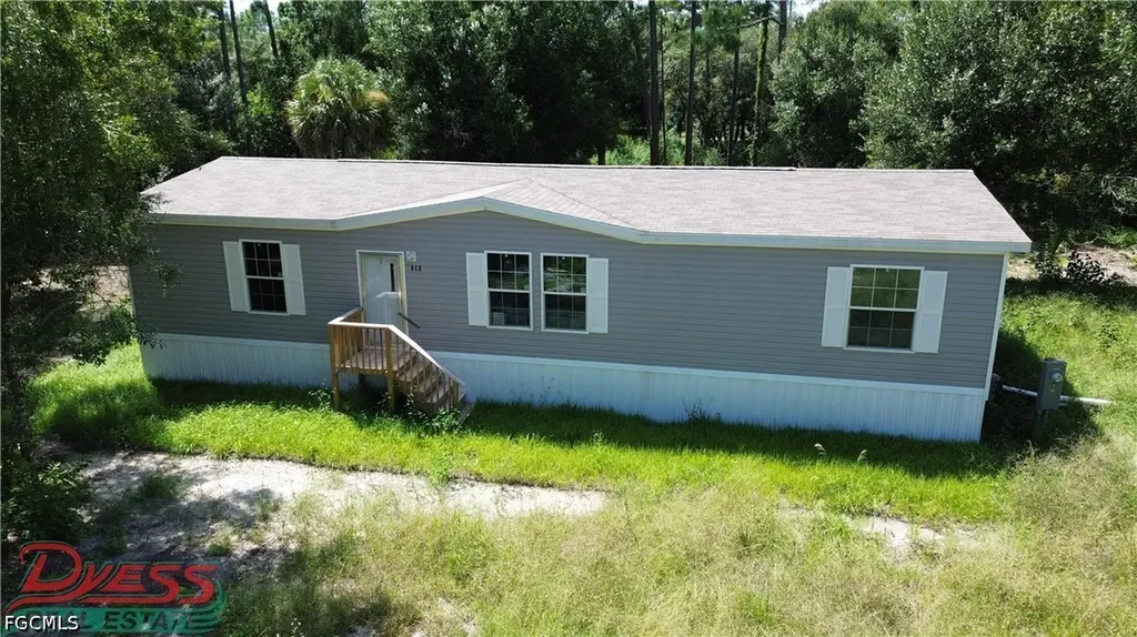 860 N Live Oak Street Clewiston FL 33440
