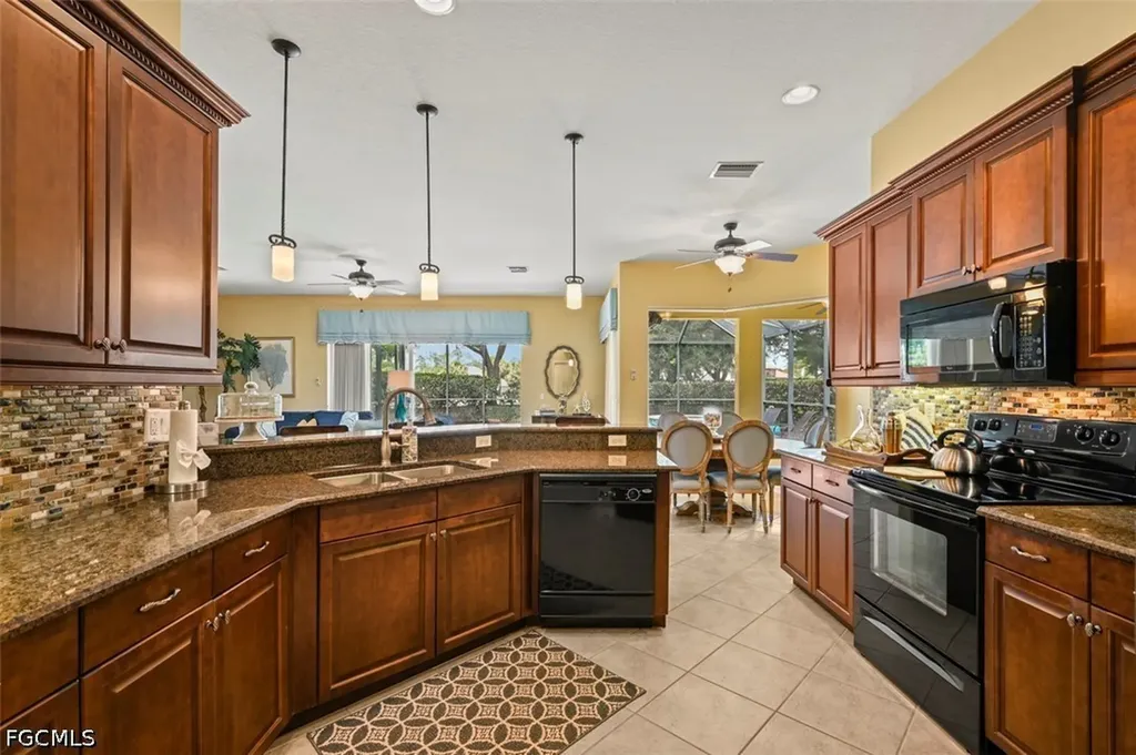 13800 Farnese Drive Estero FL 33928
